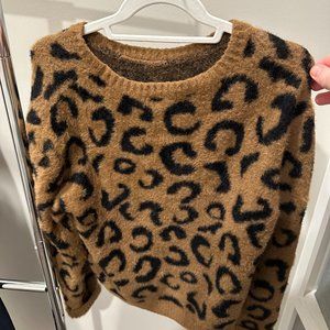 Bella Dahl - Crew Neck Sweater in Golden Topaz Animal